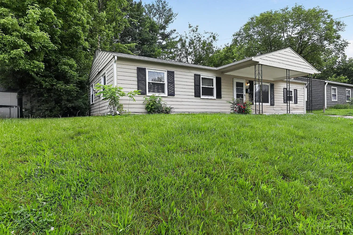 3 bed, 1175 sqft, $1,950 — Photo 2