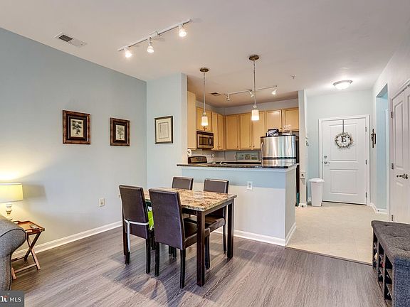 2nd image of 2665 Prosperity Ave APT 131