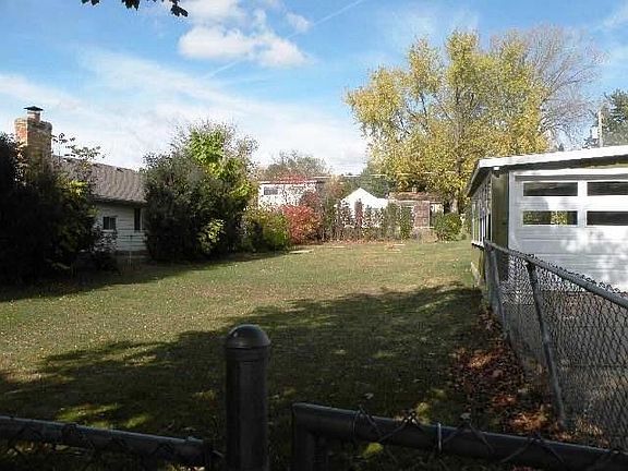 2nd image of 2103 Sherwood Ave