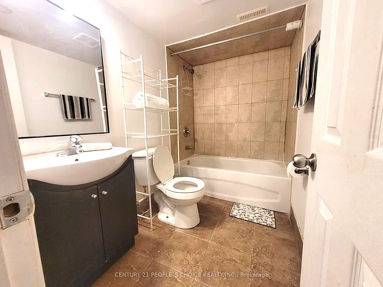 40 Palm Tree Rd #BASMT — Photo 10
