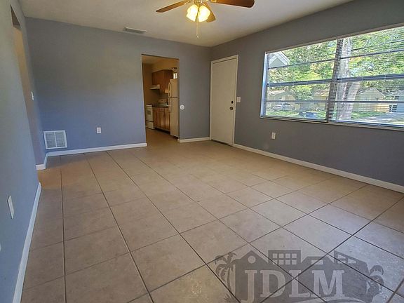 4th image of 1289 Bertland Way