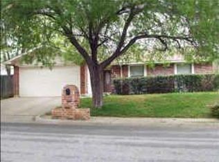 2136 Redondo Rd, Bedford, TX 76021