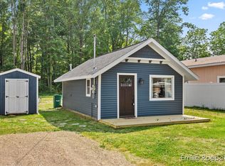 11809 Chateau Ct, Shelbyville, MI 49344