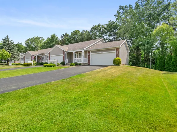 5062 Strawberry Pines Ave NW #82, Comstock Park, MI 49321