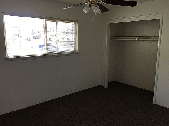 3rd image of 2818 W Saginaw Way
