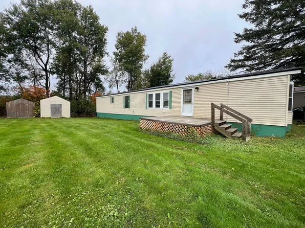 26 Pine Village Street, Presque Isle, ME 04769