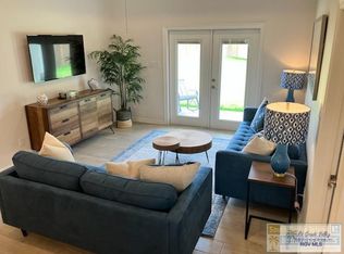 15 N Bay Hill Dr, Pt Isabel, TX 78578