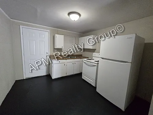 2715A Howell Ave Photo 1