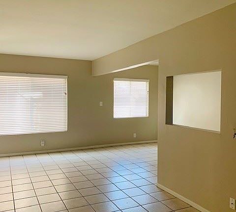4th image of 215 N Inglewood Ave APT 3