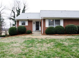 3138 Bonhurst Dr, Winston Salem, NC 27106