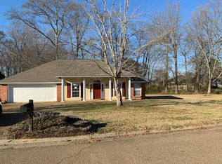 401 Hemlock Dr, Flowood, MS 39232
