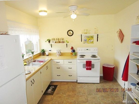 2nd image of 2340 E Crestview Dr