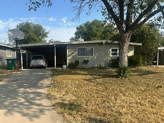 2nd image of 2210 Lakeside Ave