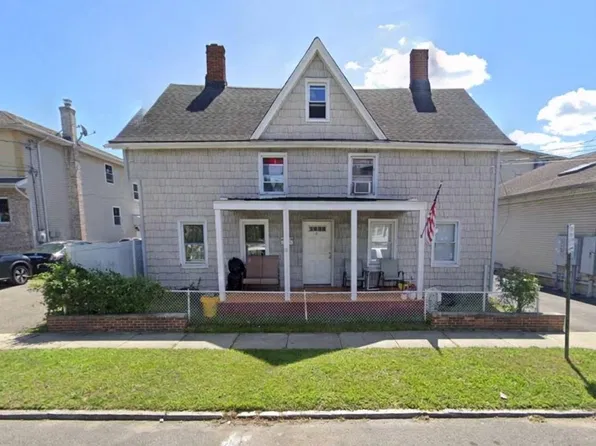 49 E John Street, Hicksville, NY 11801