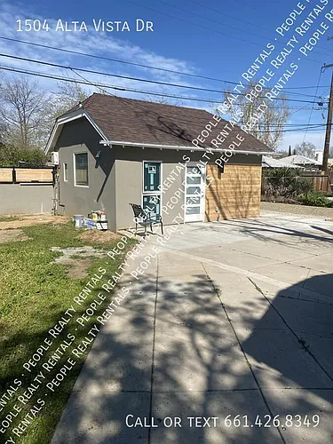 1504 Alta Vista Dr Photo 1
