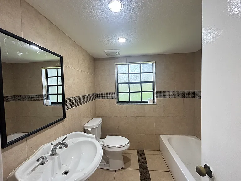 220 E 60th Hwy — Photo 15