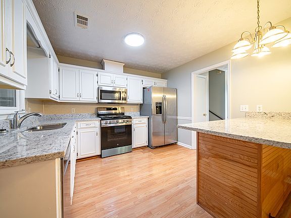 5th image of 5487 Saratoga Dr