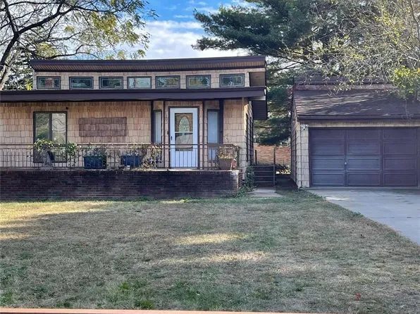 205 Laclede Avenue, Uniondale, NY 11553