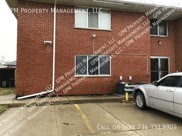 875 Raupp Pl APT 2, Lincoln Park, MI 48146