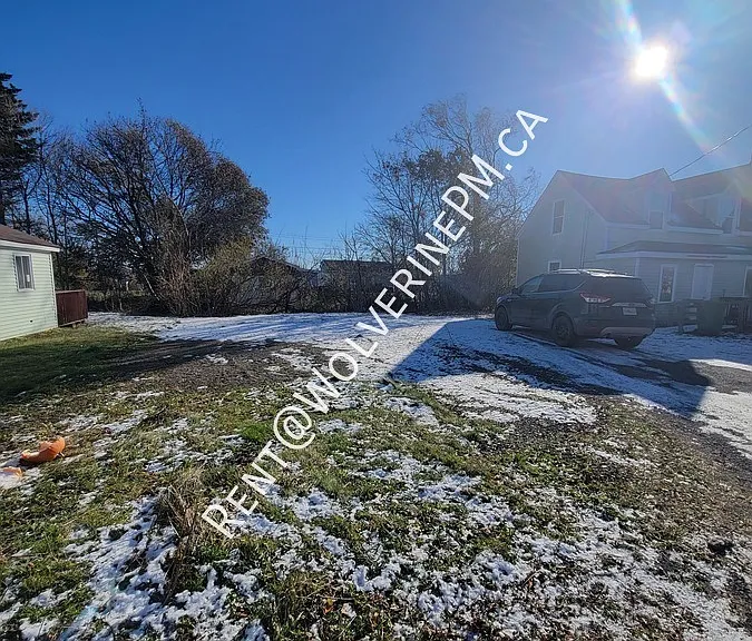 2082 College St #1 — Photo 3