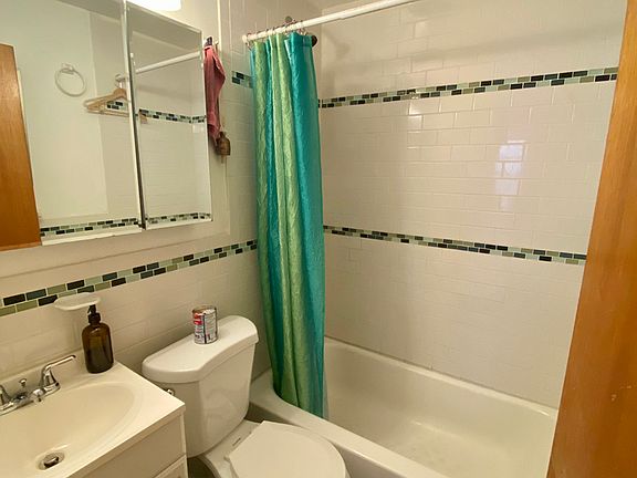 4th image of 42 Saint Johns Pl #2F