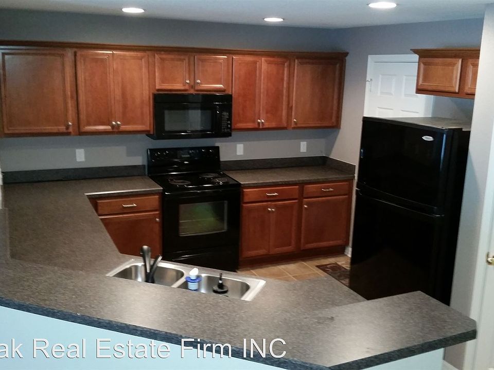 2nd image of 10836 Kensington Park Ave