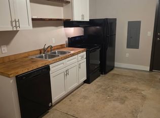 4 S King St APT 101, Halifax, NC 27839