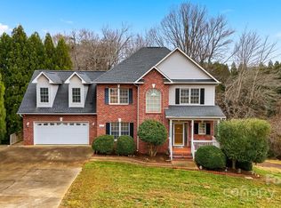 4434 Steeple Chase Dr, Hickory, NC 28601