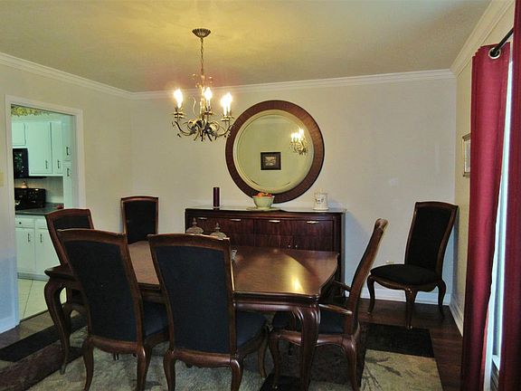 5th image of 535 Longmeadow St