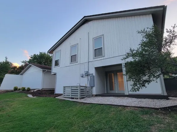 3112 Hidalgo St, Irving, TX 75062