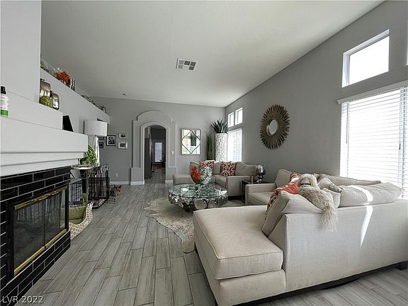 3rd image of 2240 Juniper Berry Dr