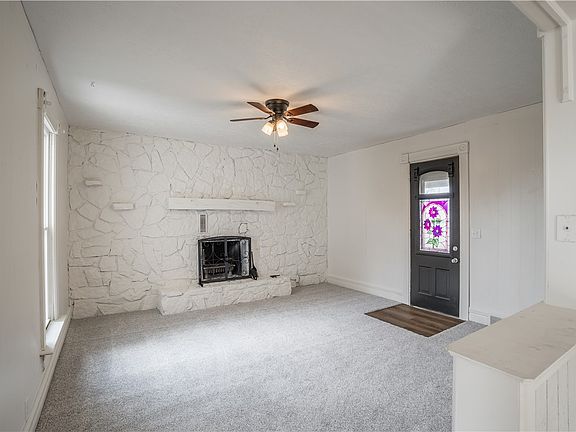 4th image of 115 W Bennett St