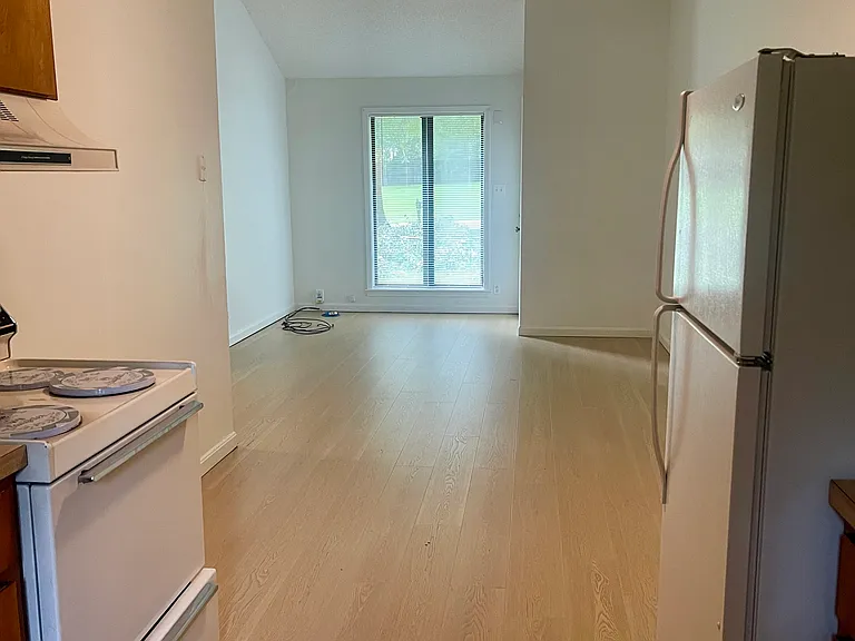 1238 Salem St — Photo 10