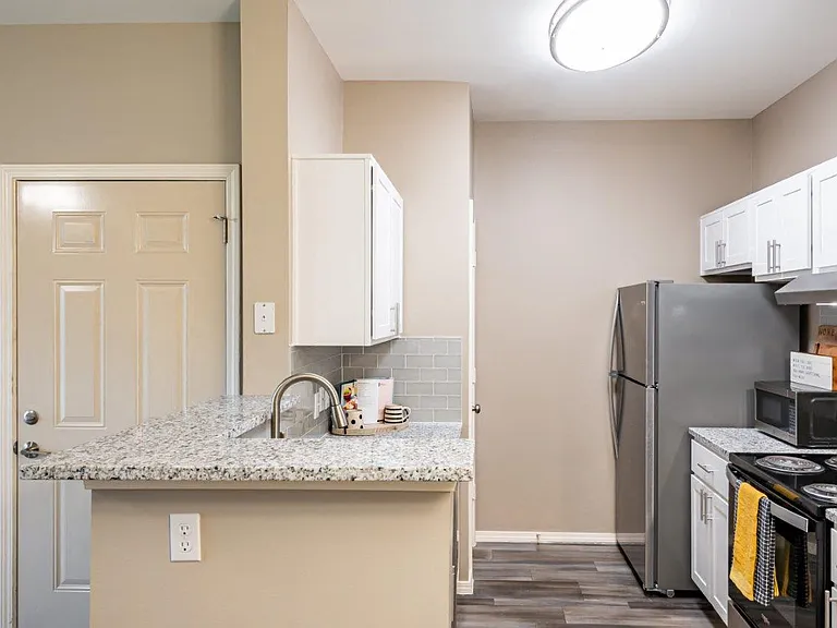 Champion Lake Apartment Homes — Photo 4
