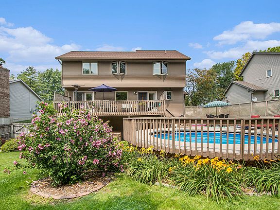 4th image of 4770 E Meadows Dr SE