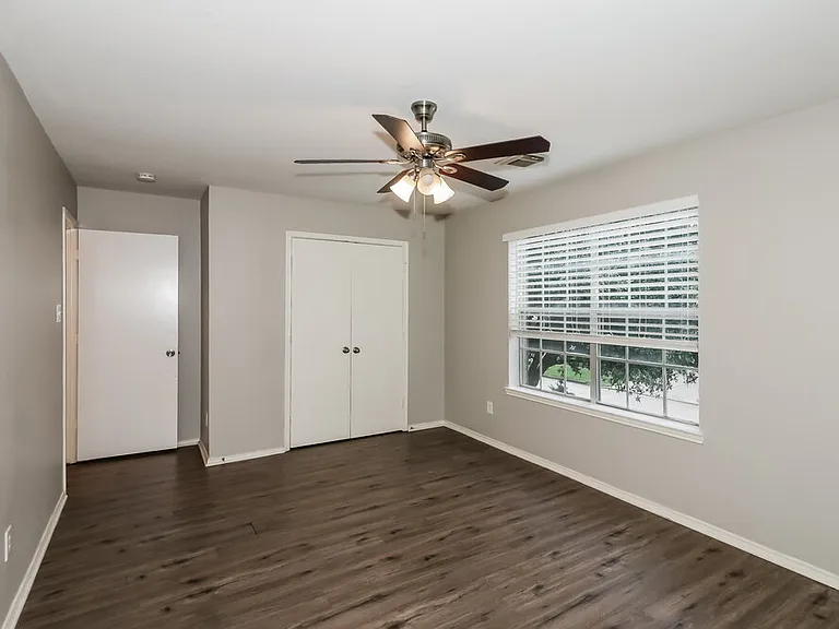 21118 Bridgemeadows Ln — Photo 14