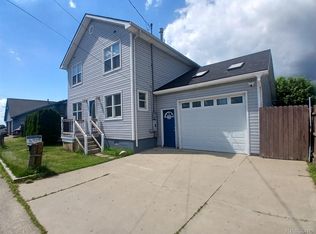 7886 Inglewood Dr, Clay, MI 48001