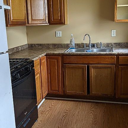 4th image of 1523 Arthur Ave
