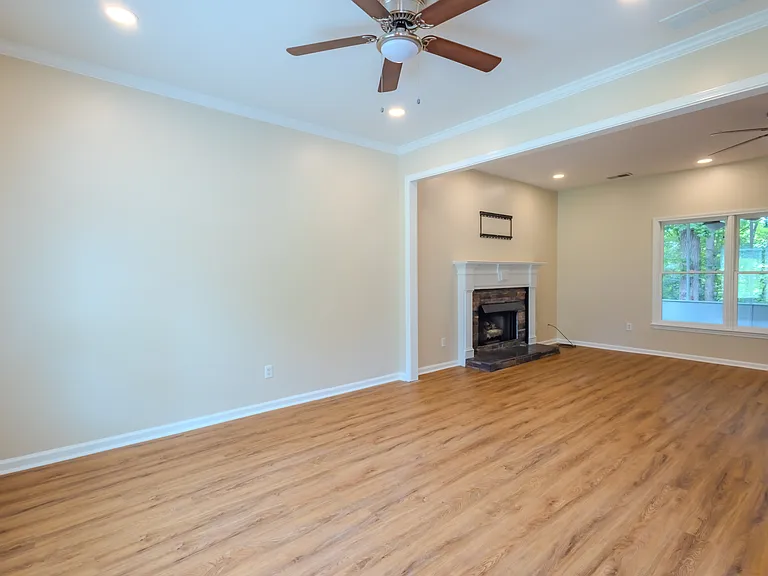 650 Cedar Creek Dr — Photo 6