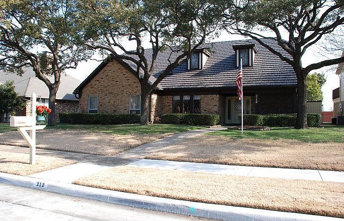1st image of 212 High Brook Dr