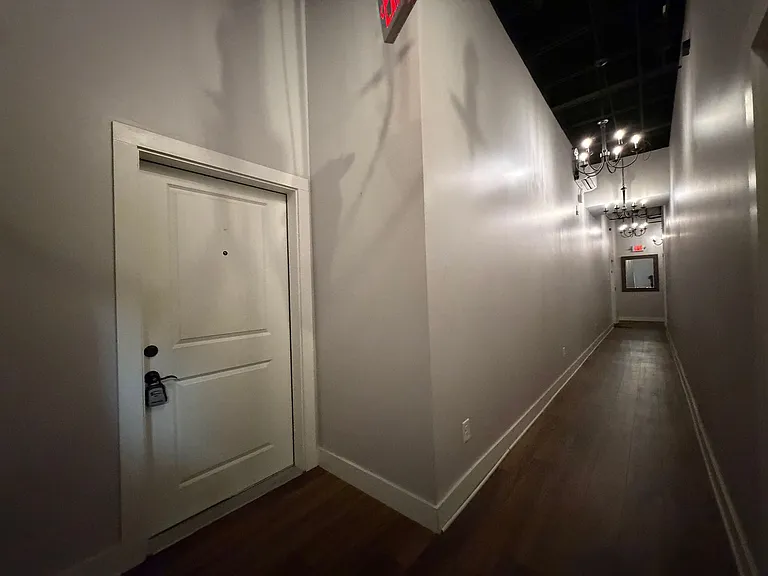 425 Broad St — Photo 24