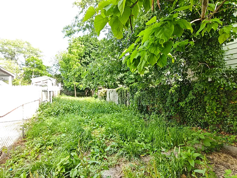 14 N New Rd — Photo 2