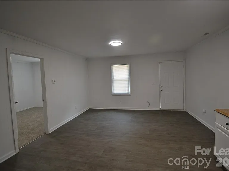 1212 Essex Ave #3 — Photo 6