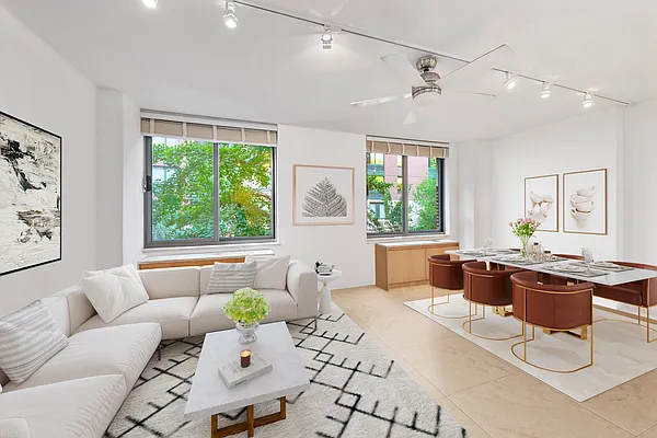 Sold by Triplemint | media 1