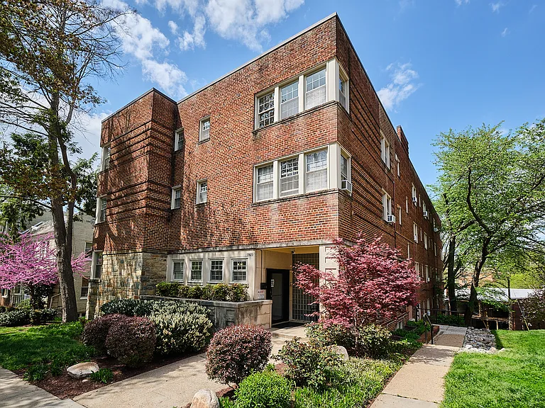 3925 Davis Pl NW #206 — Photo 17