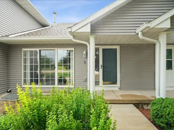 935 74th St NE Unit 5, Cedar Rapids, IA 52402