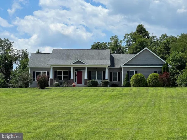 440 Chimney Cir, Middletown, VA 22645