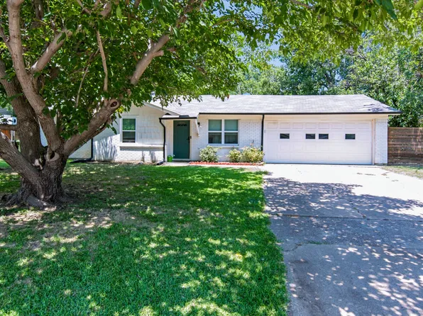 8005 Lazy Lane Rd, North Richland Hills, TX 76180