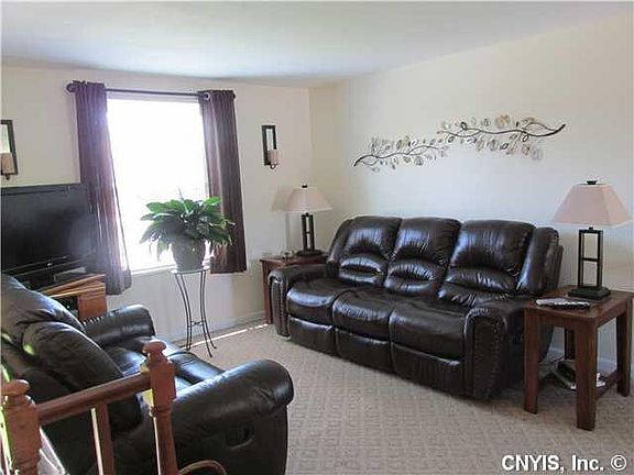 3rd image of 6266 Wynmoor Dr