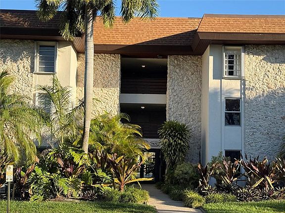 2nd image of 7473 SW 82nd St APT A113